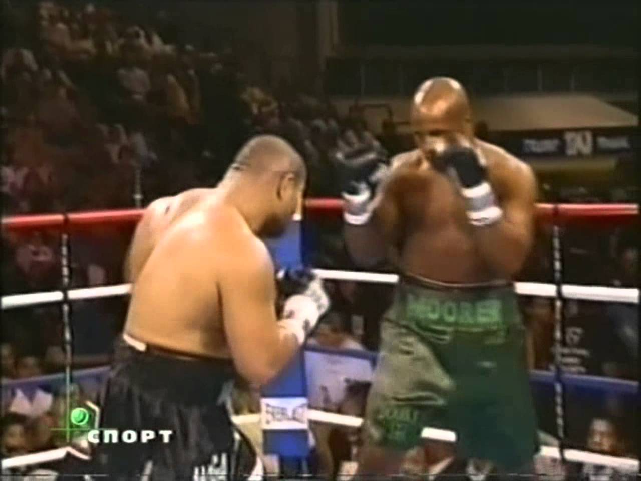 Boxing David Tua vs Michael Moorer 2002 17/08. http://boxrec.com/media/inde...